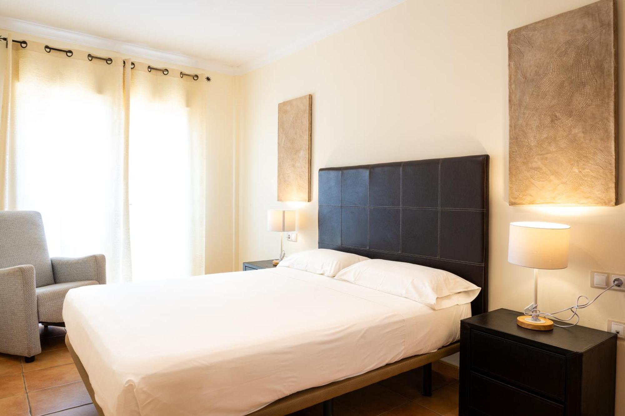 Villas Y Apartamentos El Sultan คอร์ราเลโฮ ภายนอก รูปภาพ
