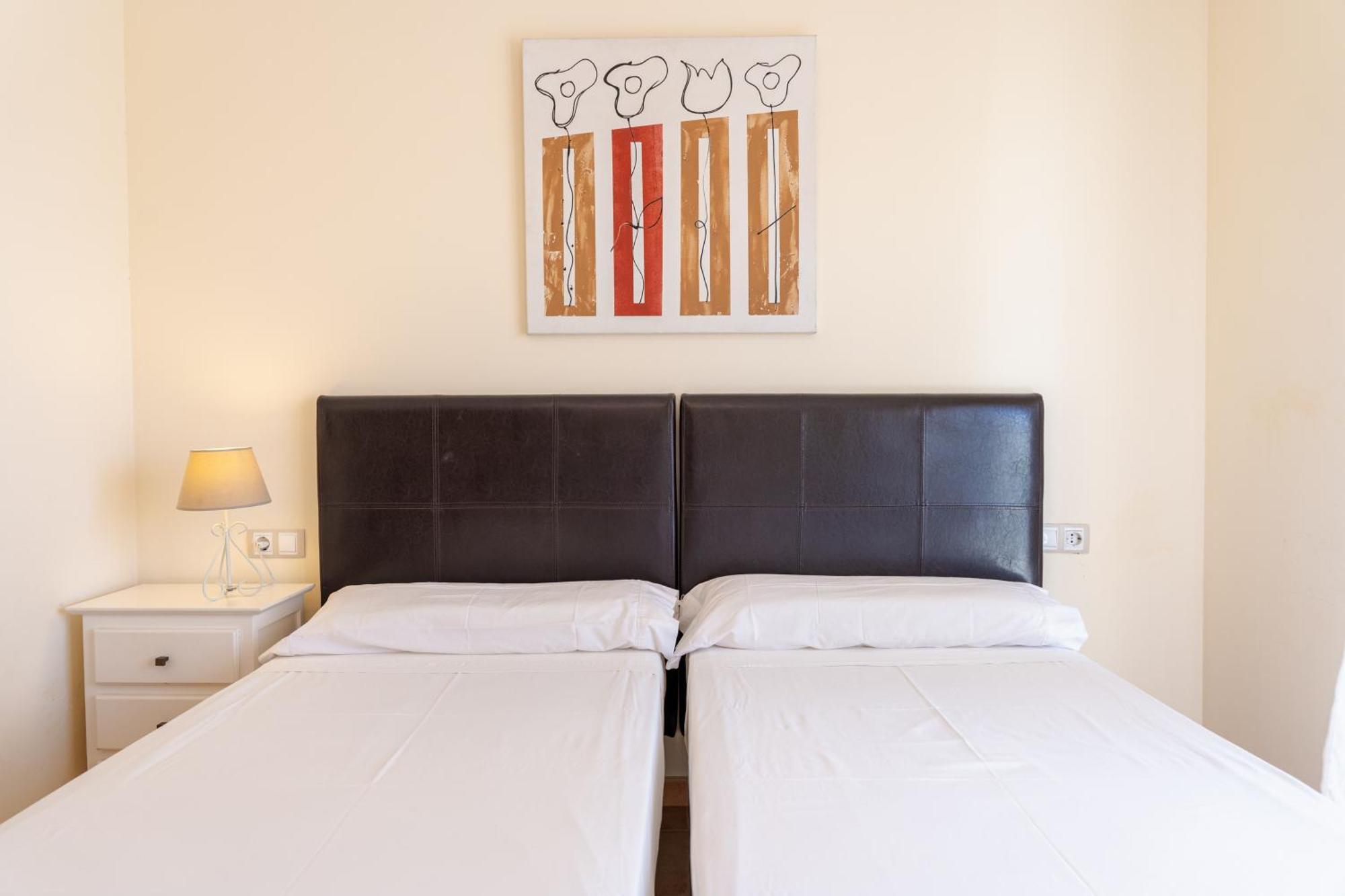 Villas Y Apartamentos El Sultan คอร์ราเลโฮ ภายนอก รูปภาพ