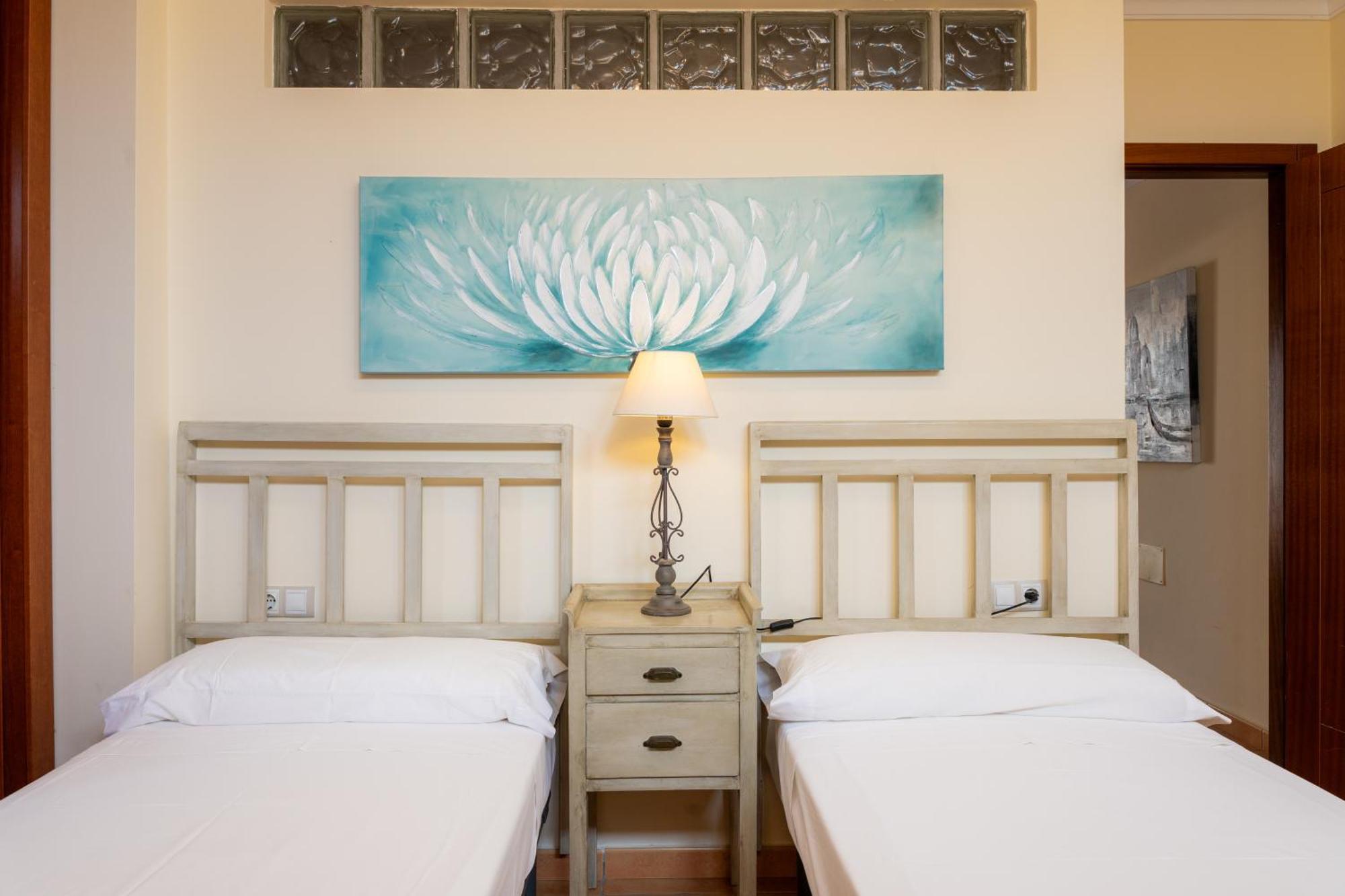 Villas Y Apartamentos El Sultan คอร์ราเลโฮ ภายนอก รูปภาพ