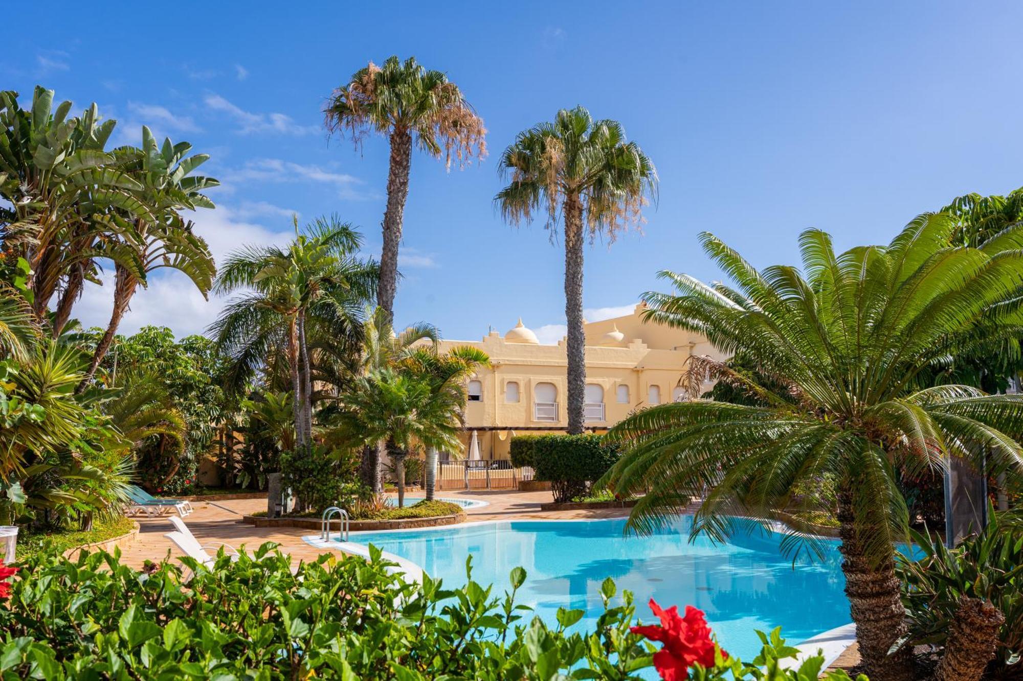 Villas Y Apartamentos El Sultan คอร์ราเลโฮ ภายนอก รูปภาพ