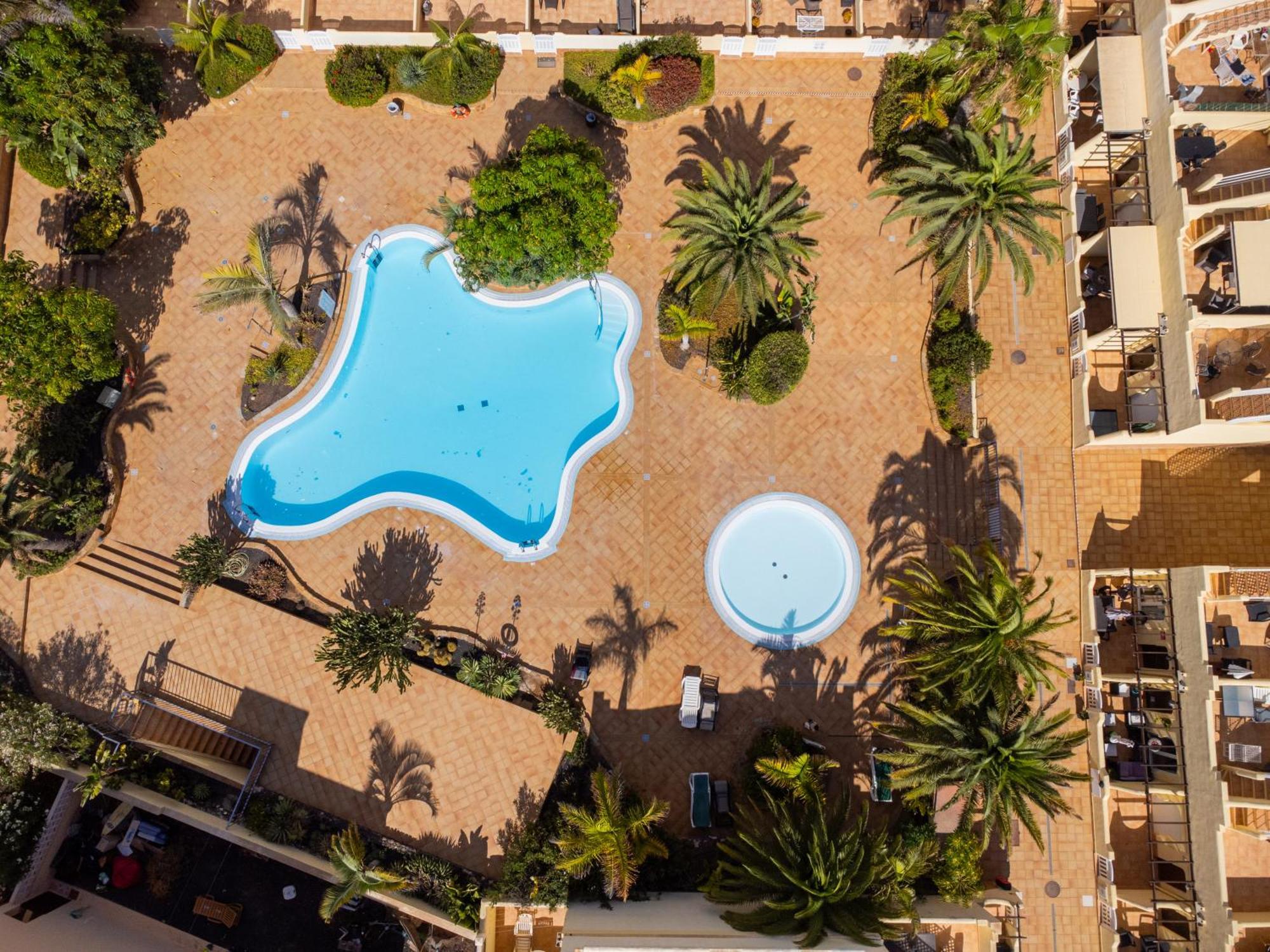 Villas Y Apartamentos El Sultan คอร์ราเลโฮ ภายนอก รูปภาพ