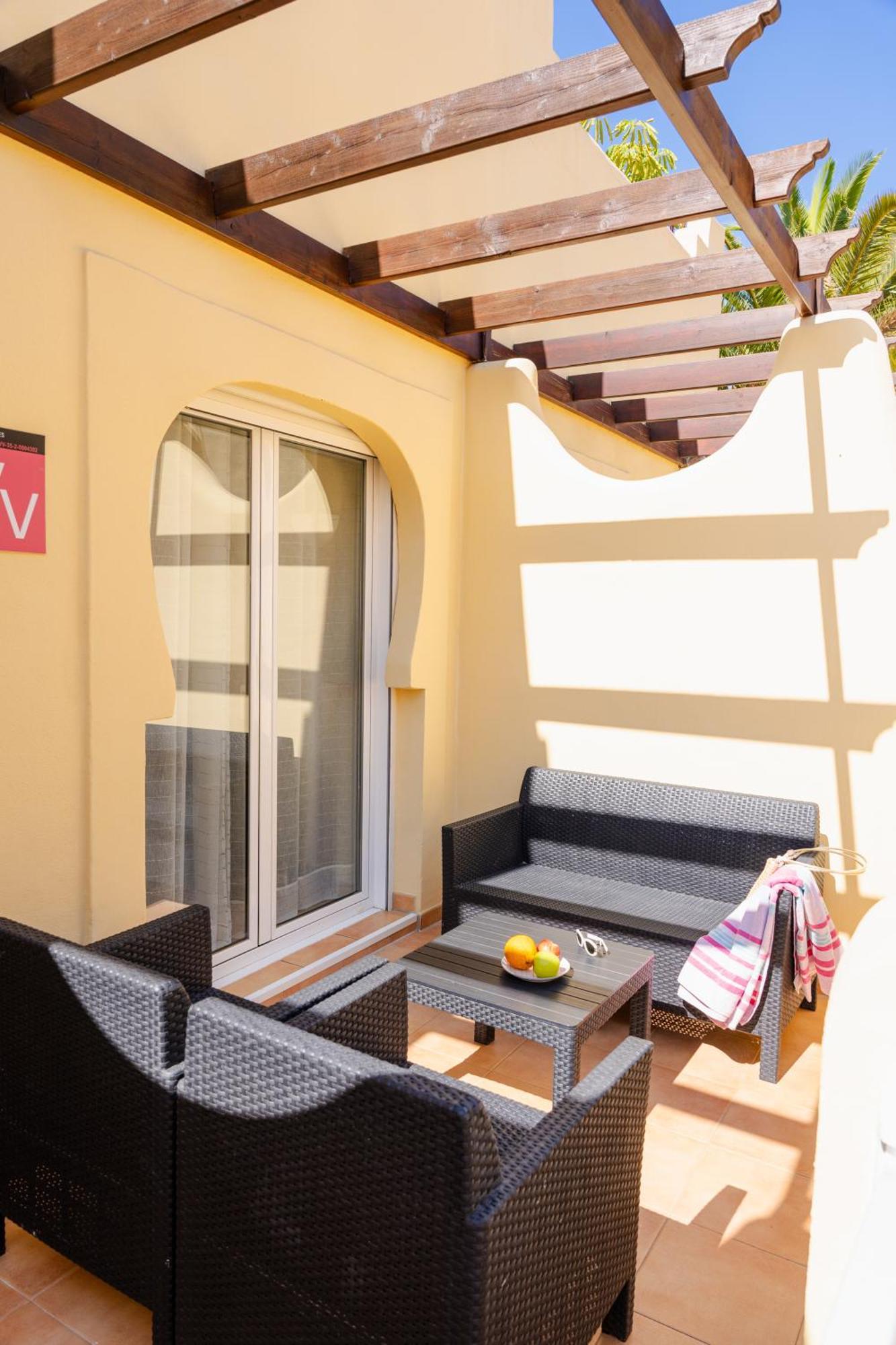 Villas Y Apartamentos El Sultan คอร์ราเลโฮ ภายนอก รูปภาพ